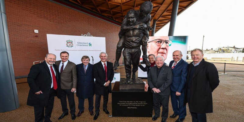 Tượng đài tri ân nhà quản lý vĩ đại tại Anfield